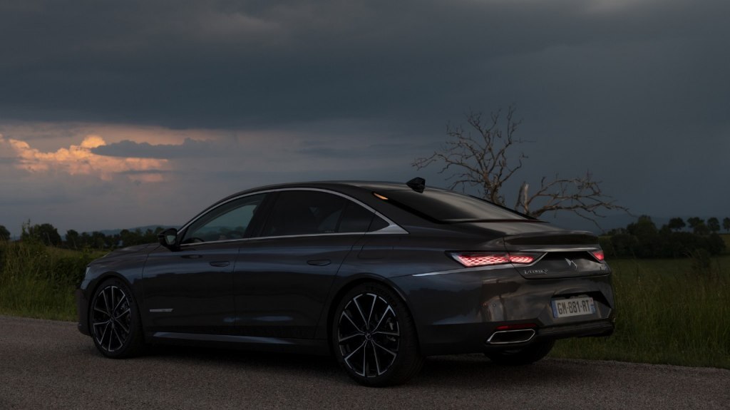 DS 9, la berlina Plug-In Hybrid | DS Automobiles IT